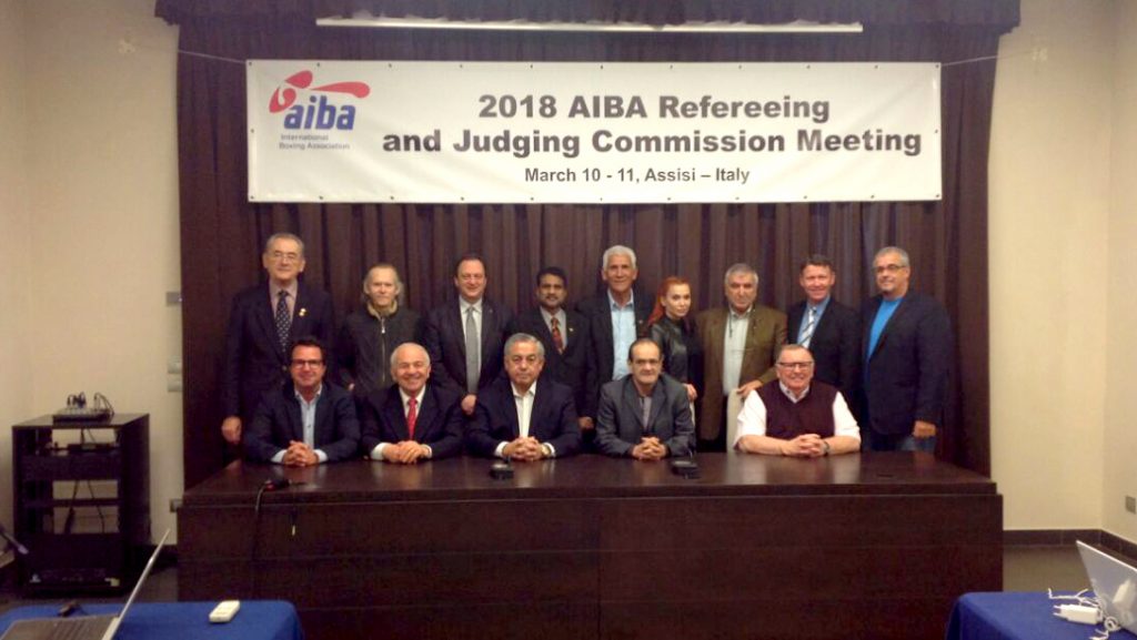 Presidente da CBBoxe participa de encontro da Comissão de Juízes e Árbirtos da AIBA